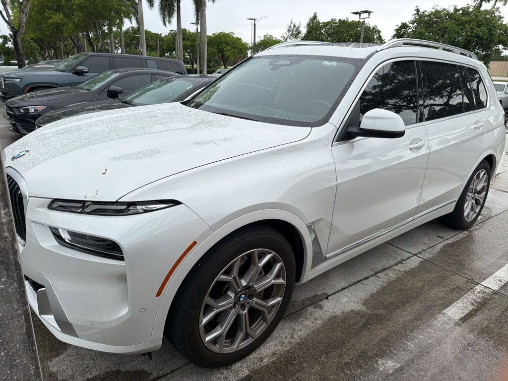 2024 BMW X7 xDrive40i's photo
