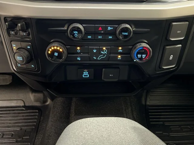 New 2026 Oxford White Ford F-350® XL image 15