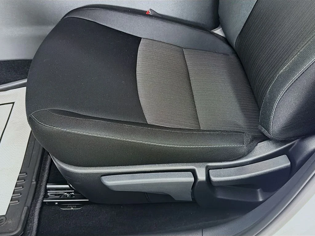 Used 2025 Aspen White Tricoat Nissan SV image 18
