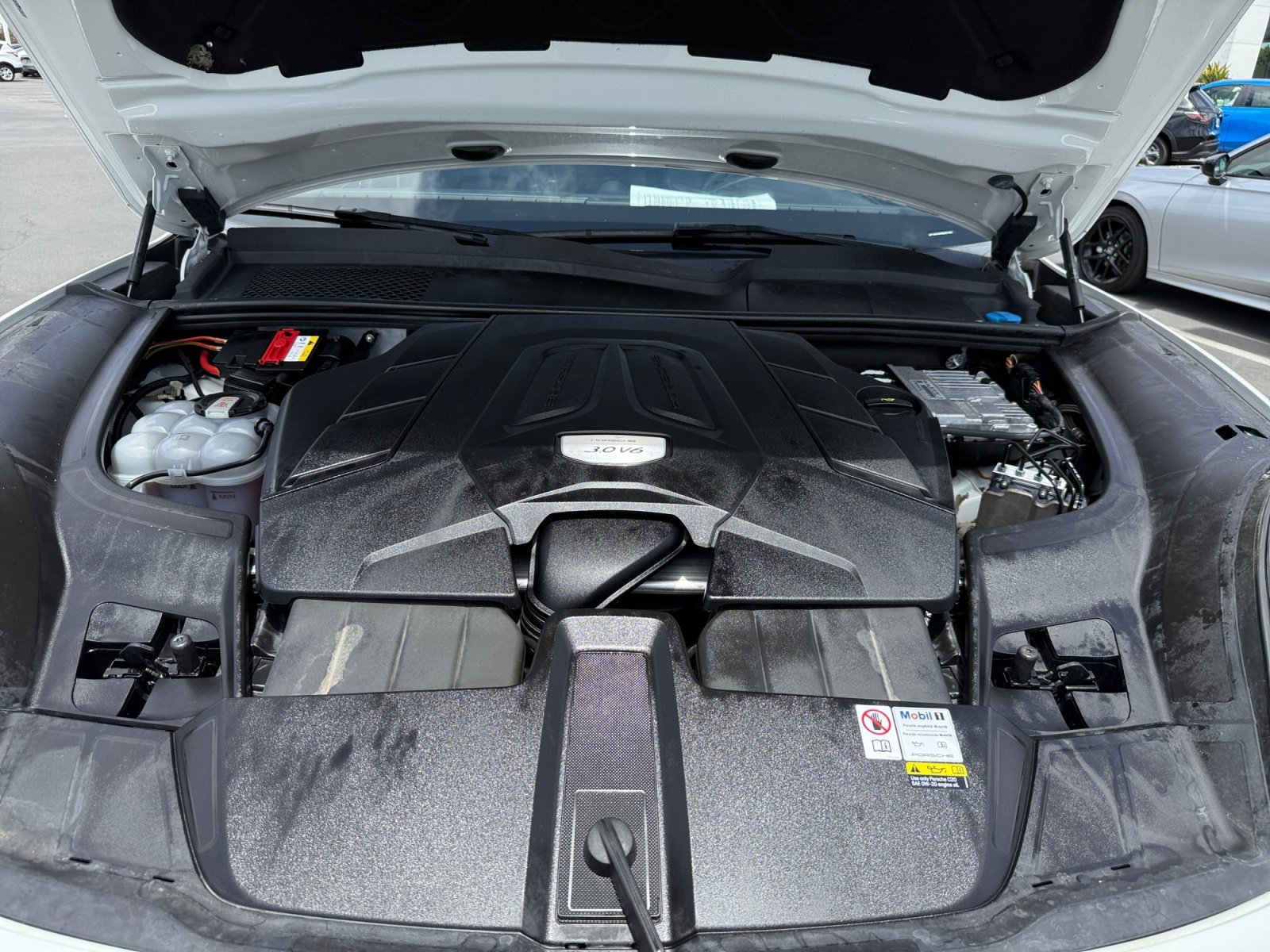 Used 2022 White Porsche Base image 20