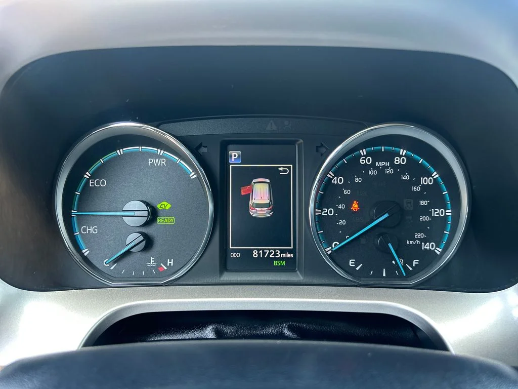 Certified Used 2018 Black Toyota XLE image 17