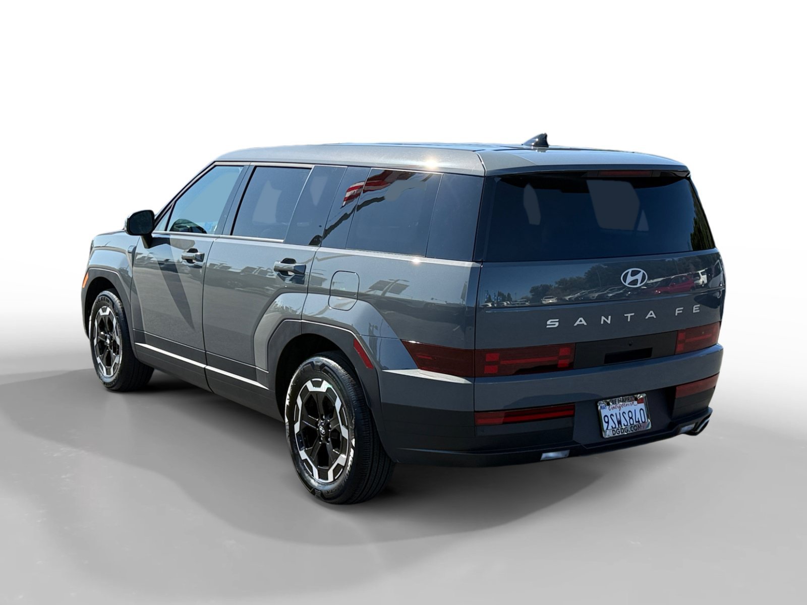 Certified Used 2025 Gray Hyundai SE image 3