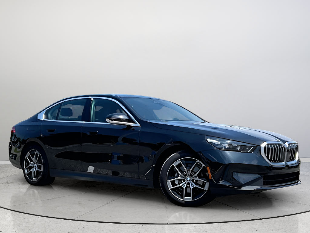 Used 2026 Black BMW 530i image 3
