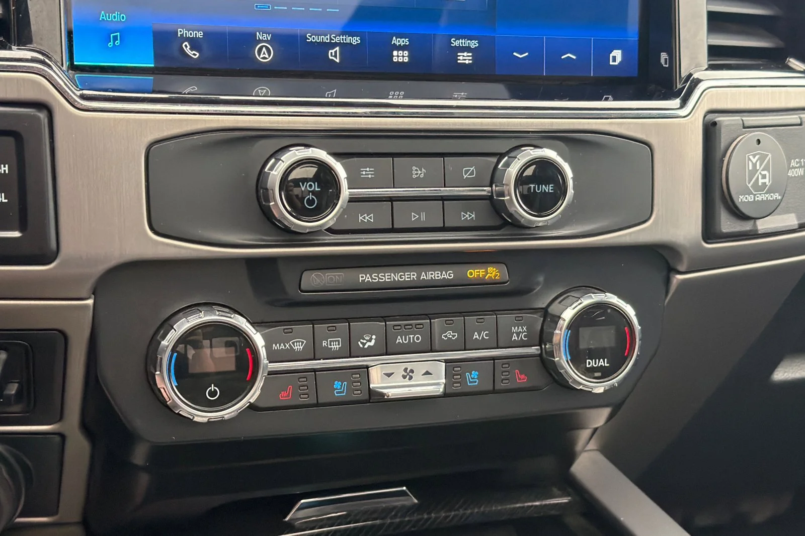 Used 2022  Ford  image 19