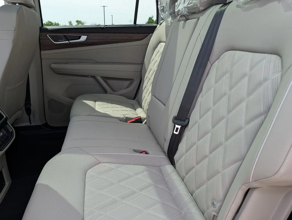 New 2026 White/off-white Volkswagen 2.0T SEL Premium R-Line image 13