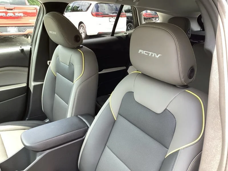 New 2026 Mosaic Black Metallic Chevrolet ACTIV image 21