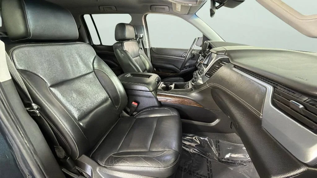 Used 2019 SHADOW GRAY METALLIC Chevrolet LT image 33