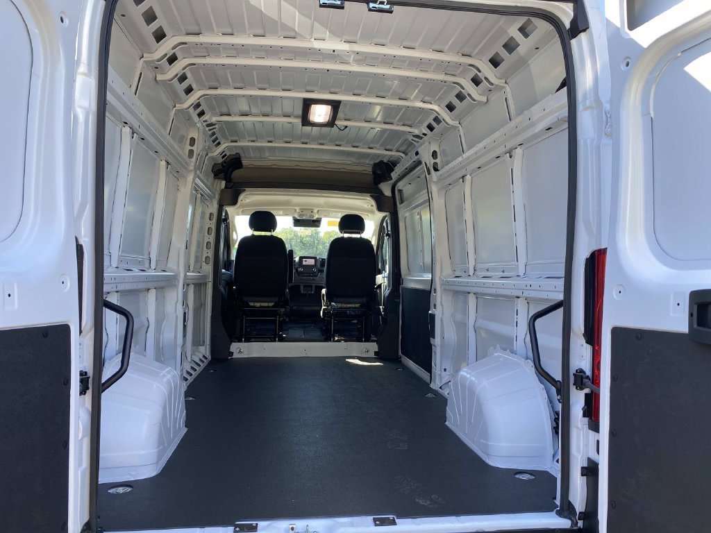New 2026 Bright White Clear-Coat Exterior Paint Ram High Roof image 6