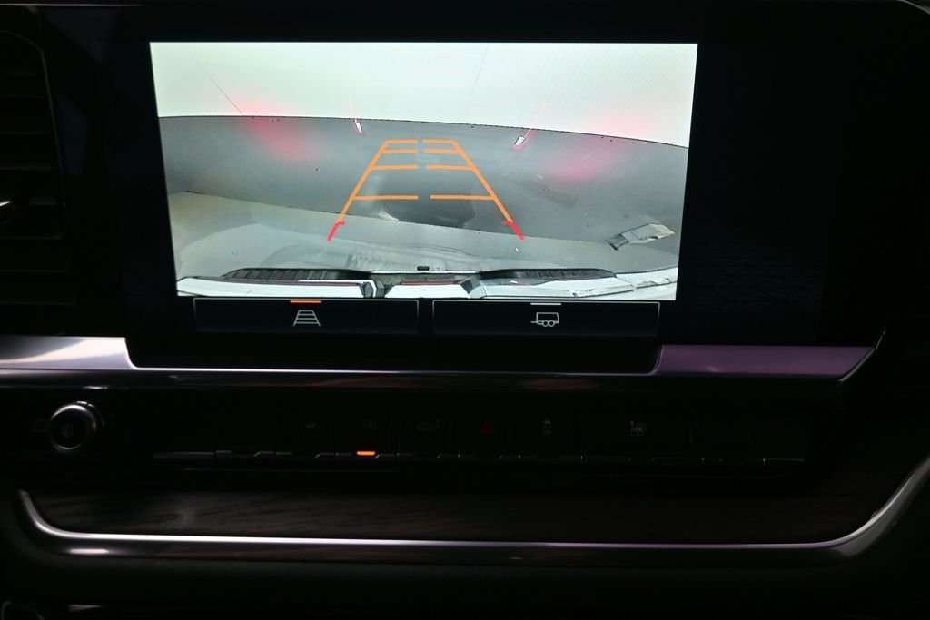 Used 2025 White GMC SLT image 6