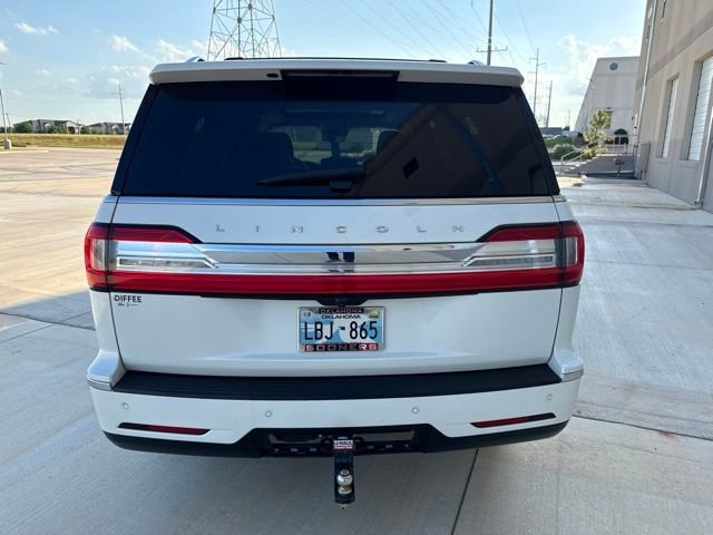Used 2021 White Lincoln Reserve image 6