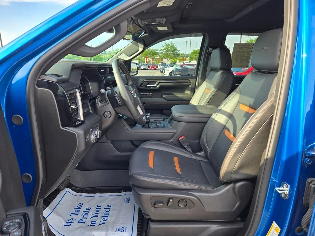 Used 2024 Blue GMC AT4 image 17