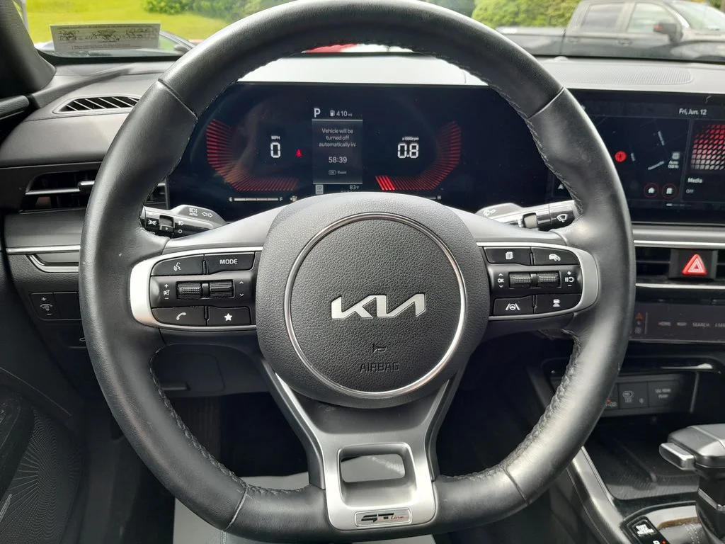 Used 2025 White Kia GT-Line image 13