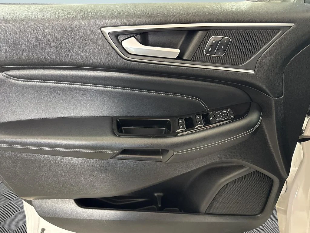 Used 2017 White Ford Titanium image 17