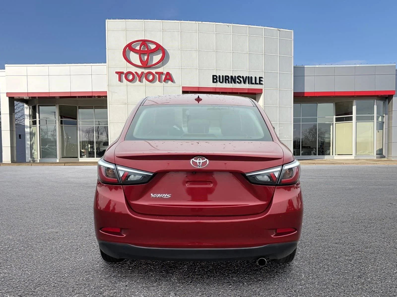 Certified Used 2020  Toyota LE image 5