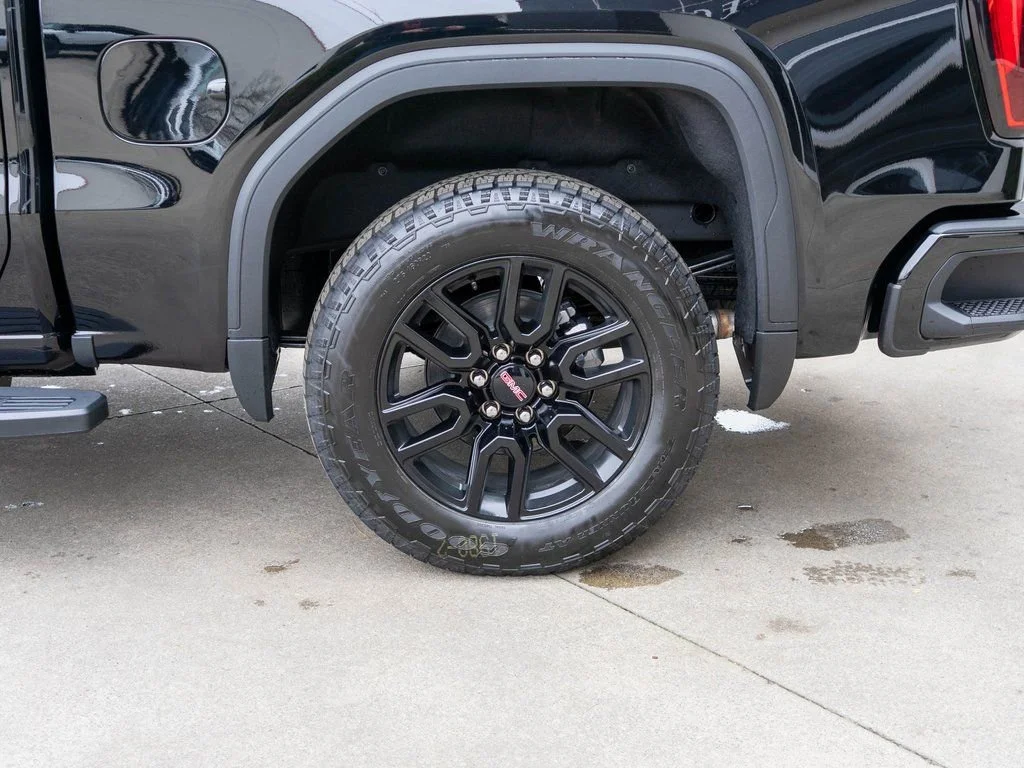 New 2026 Onyx Black GMC Elevation image 29