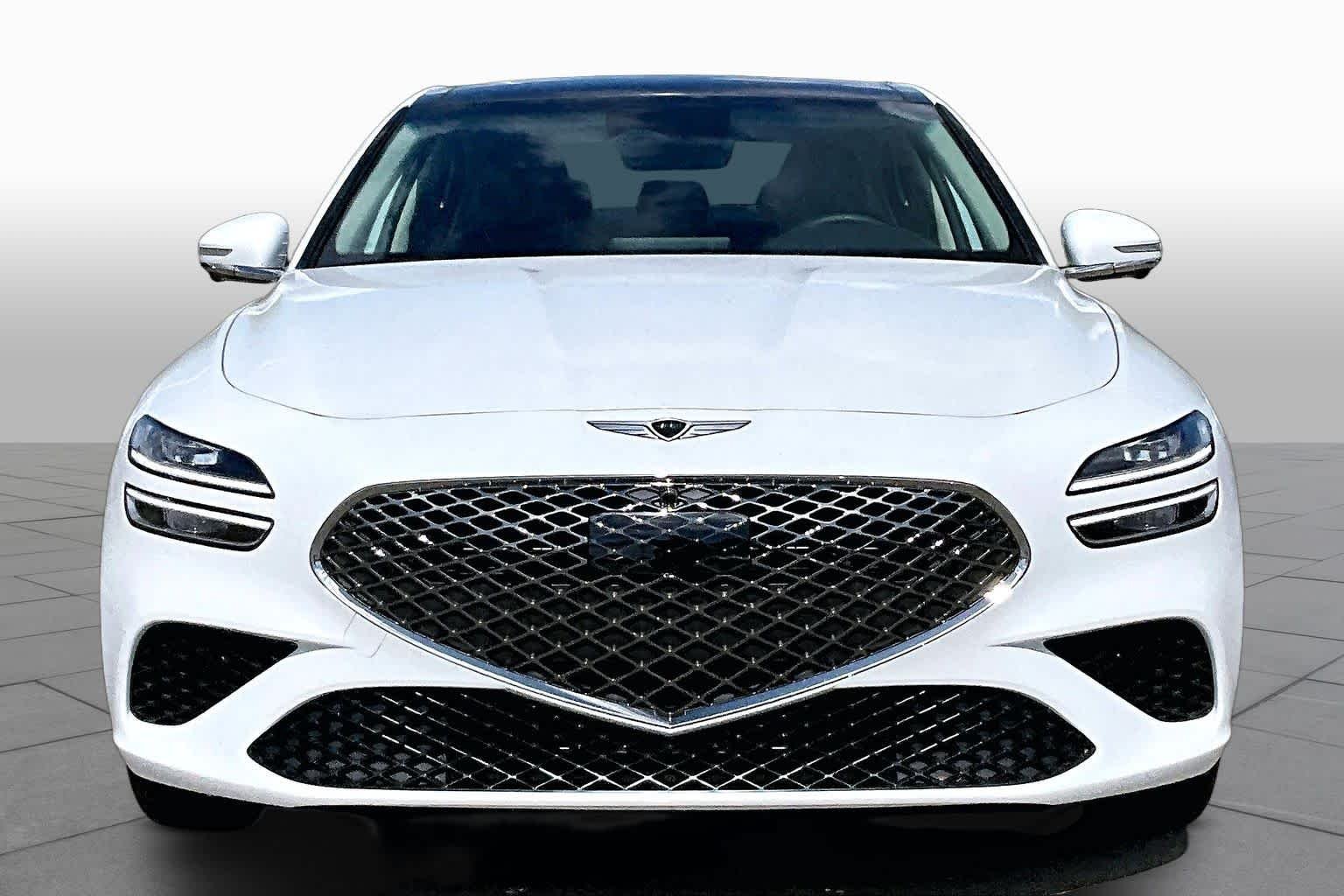 Certified Used 2026 Uyuni White Genesis 2.5T Prestige image 8