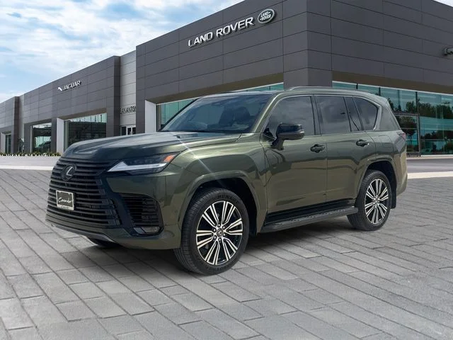2025 Lexus LX 600 700h Luxury's photo