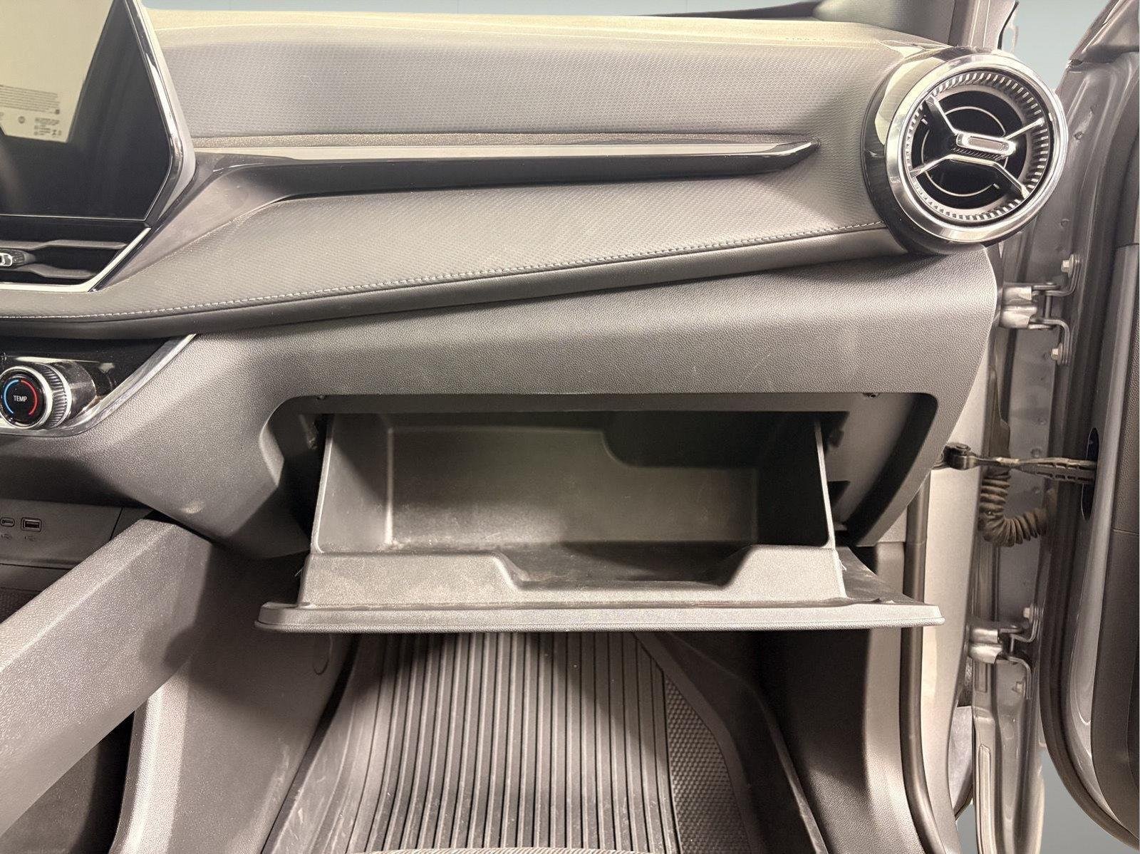 2025 Chevrolet Equinox LT - Photo 27