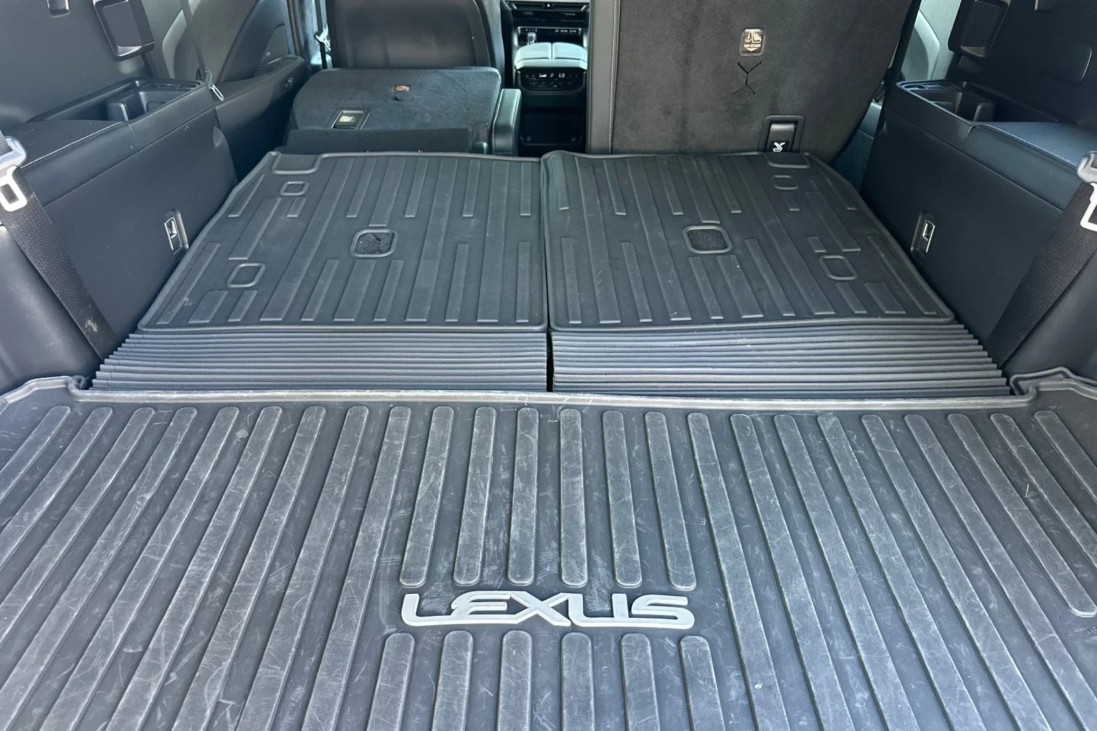 Used 2024 Silver Lexus 550h+ Luxury image 21