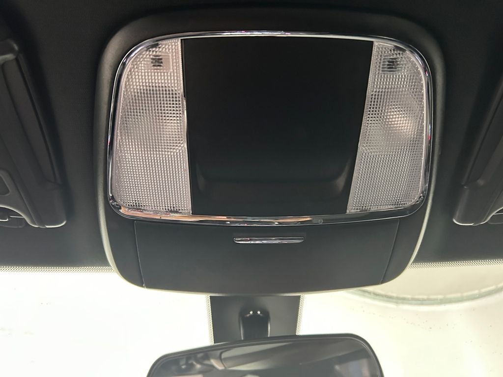 Used 2023 Black Dodge SXT image 22