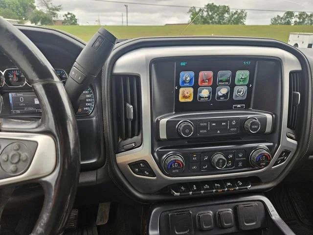 Used 2017 ONYX BLACK GMC SLT image 17