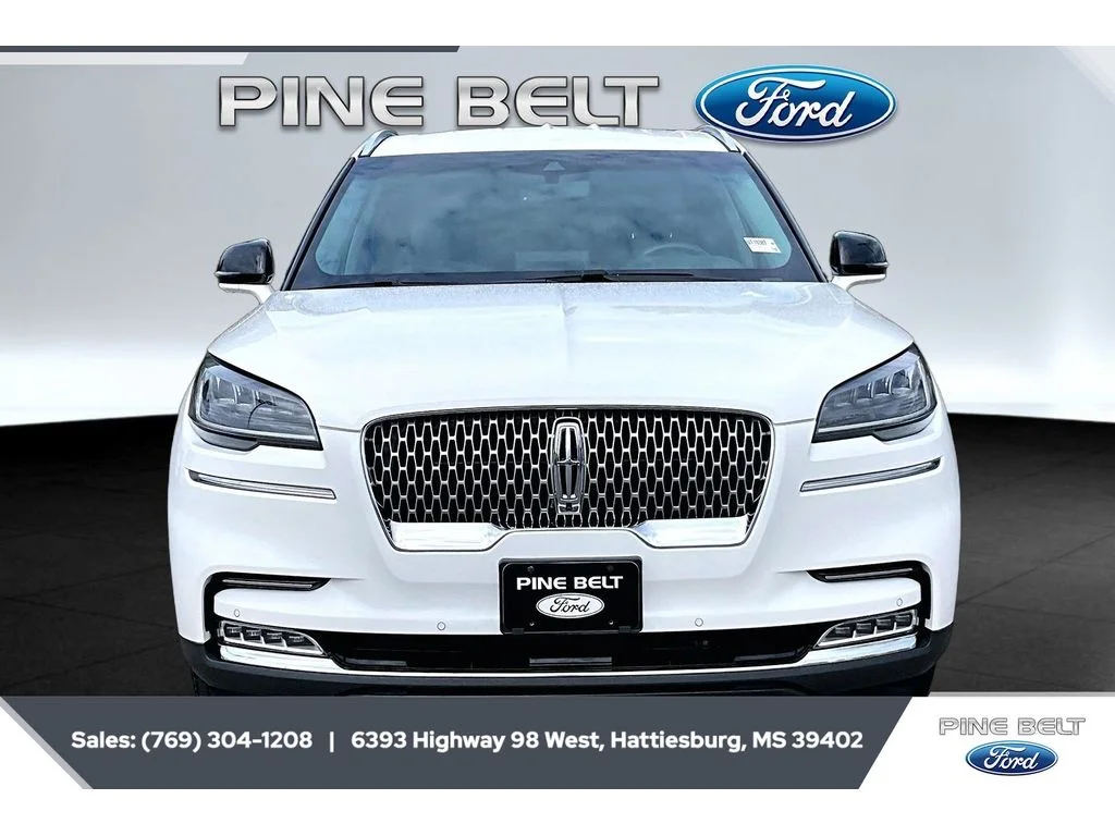 Used 2020 Pristine White Metallic Tri-Coat Lincoln Reserve image 3