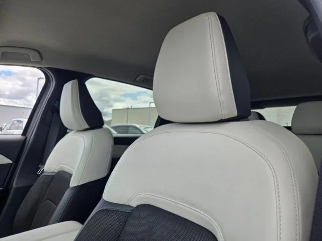 New 2026 Rhodium White Metallic Mazda 2.5 S Select AWD image 23