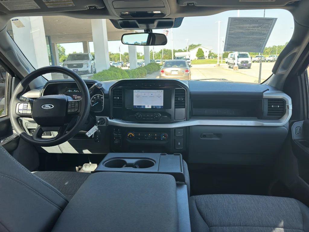 Used 2022 Oxford White Ford XL image 12