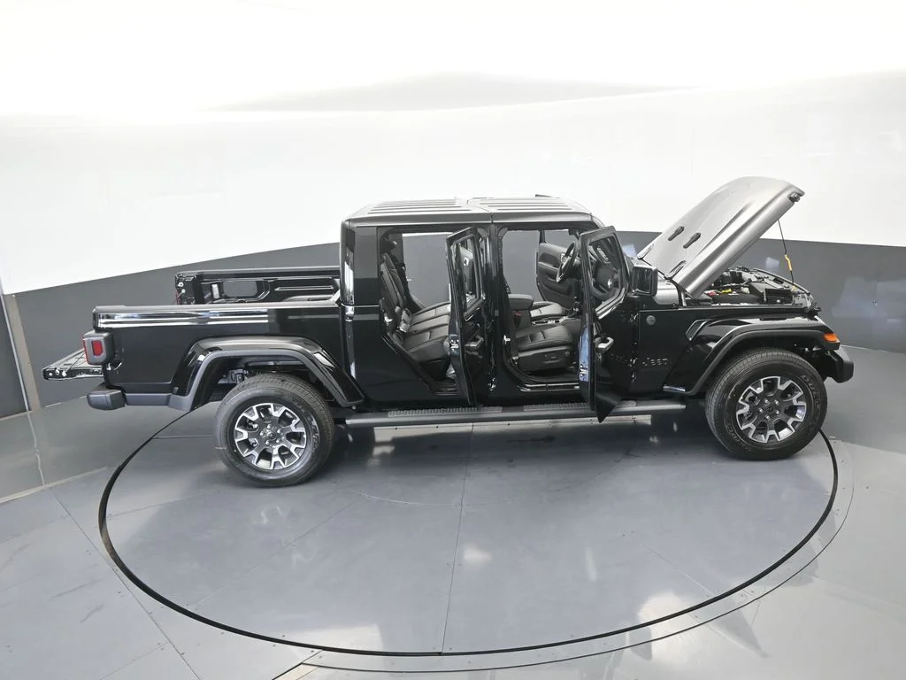 New 2026 Black Clear-Coat Exterior Paint Jeep Sahara image 64