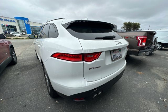 Used 2017 White Jaguar 20d Premium image 6