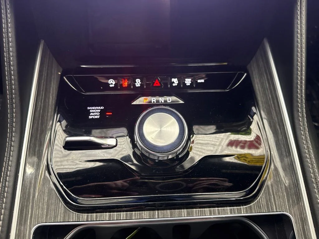 Used 2022 Red Jeep Series II image 18