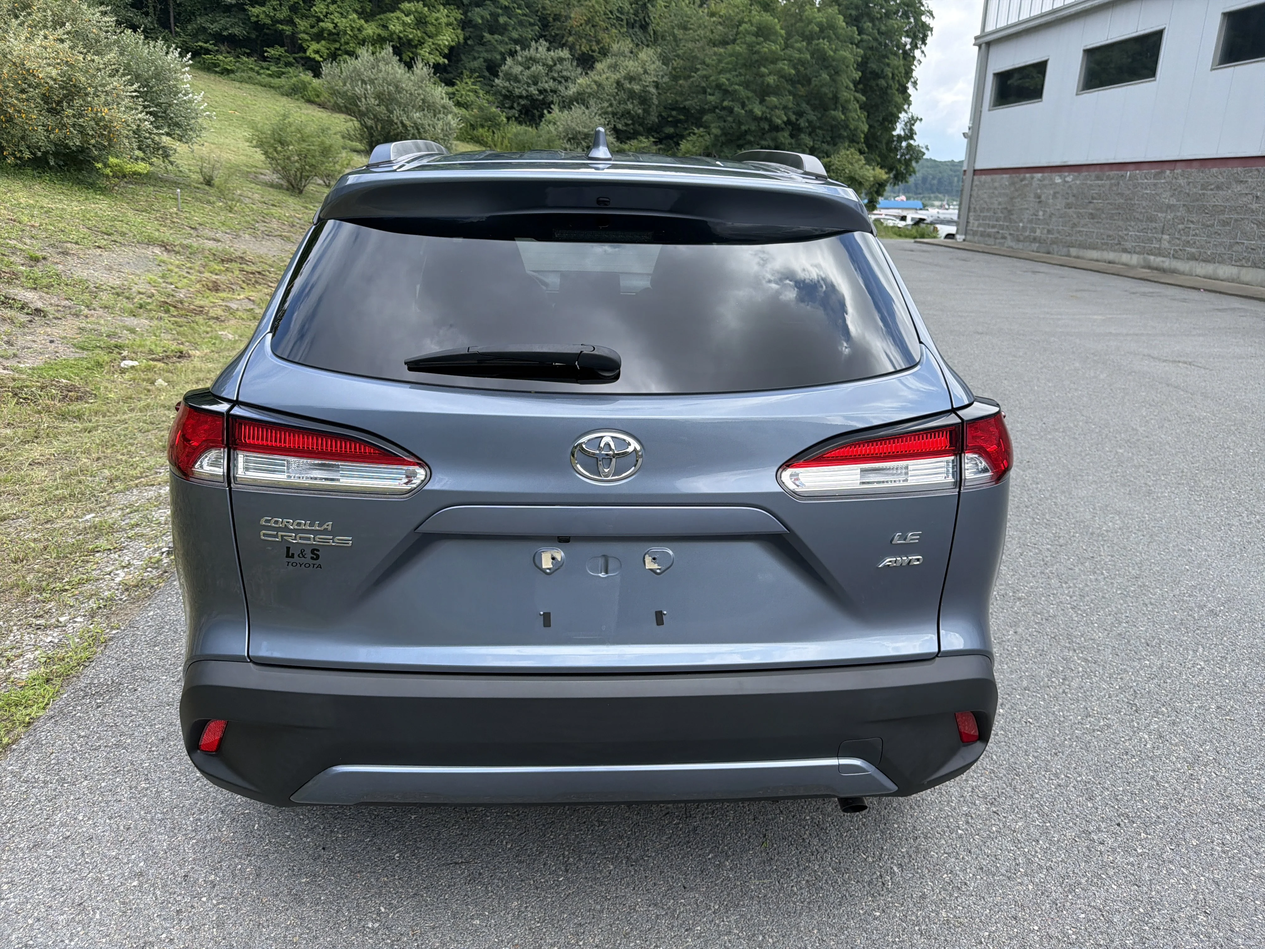 Used 2023 Celestite Toyota LE image 4