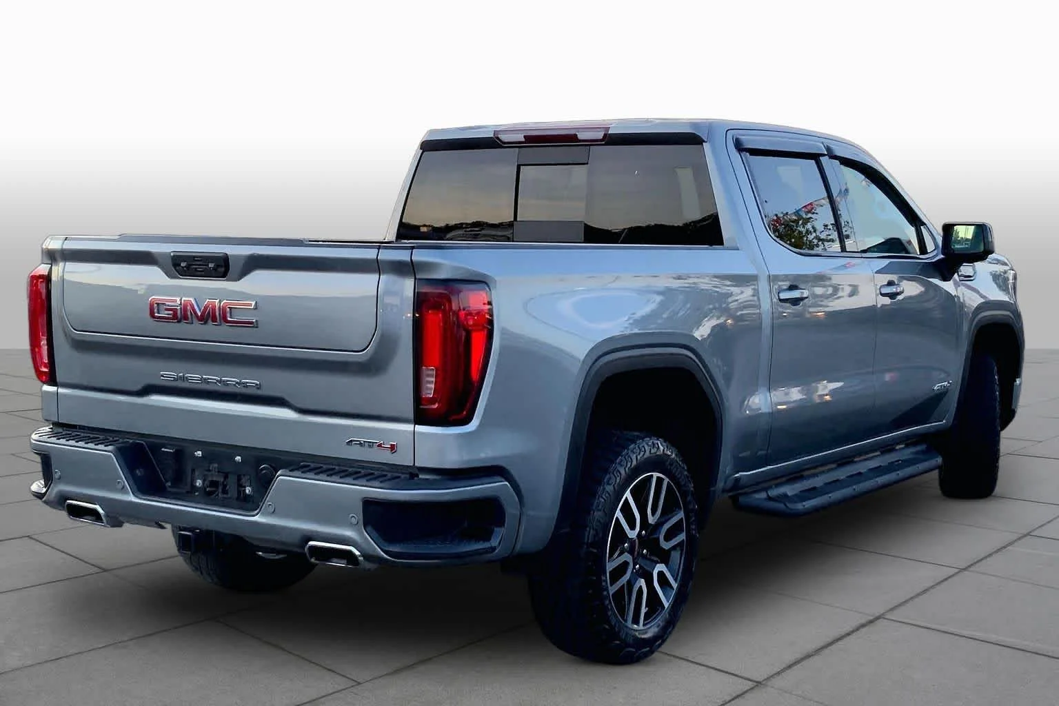 Used 2023 Sterling Metallic GMC AT4 image 13