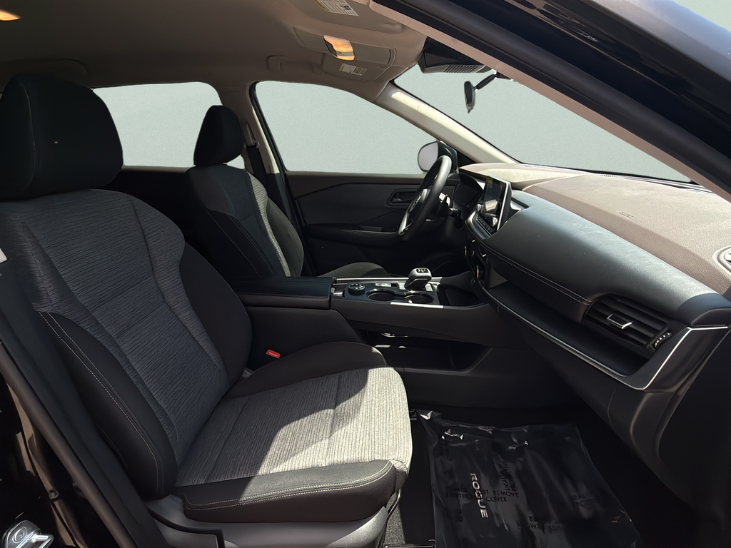 Used 2021 Super Black Nissan S image 17
