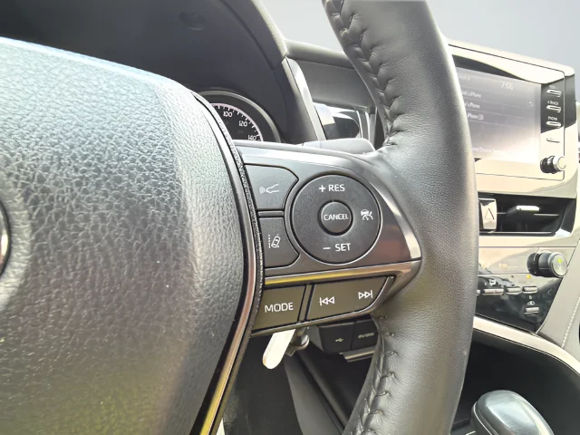 Used 2024  Toyota  image 16