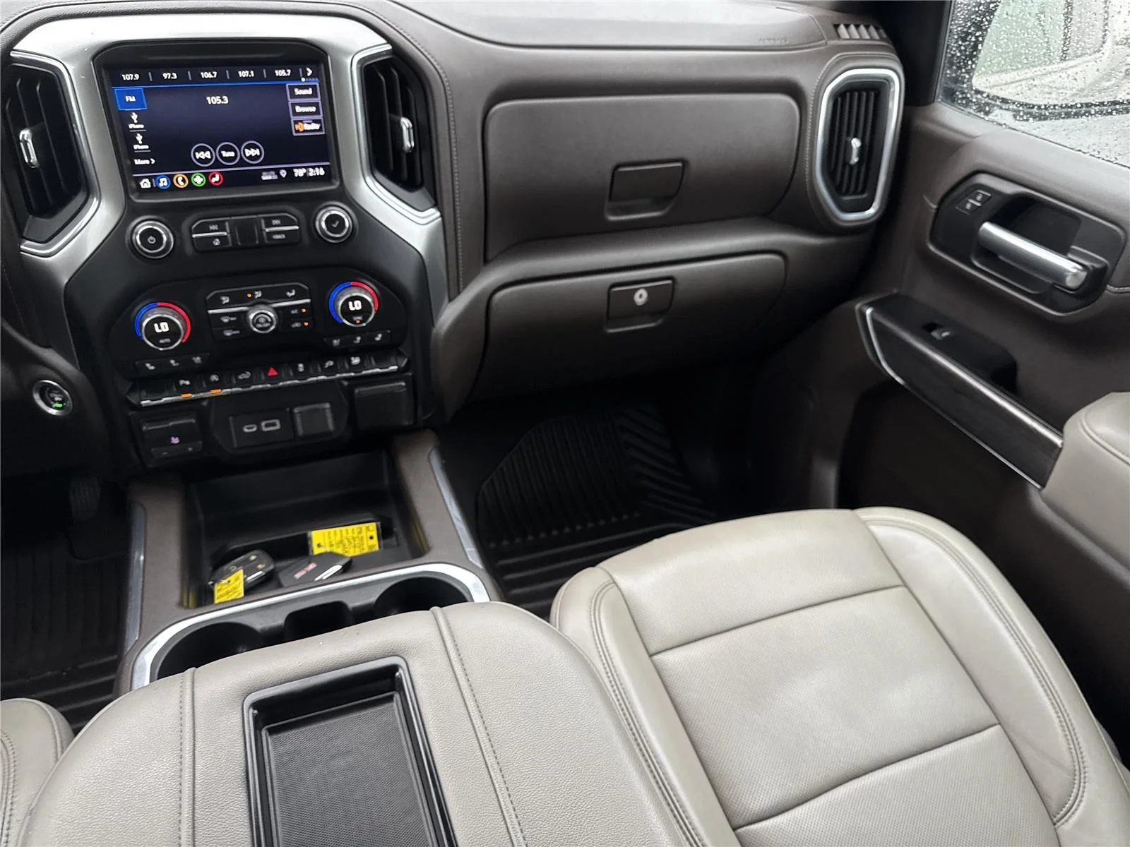 Used 2019 SILVER ICE METALLIC Chevrolet LTZ image 16