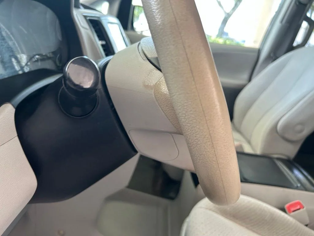Used 2014 Gray Toyota LE image 39