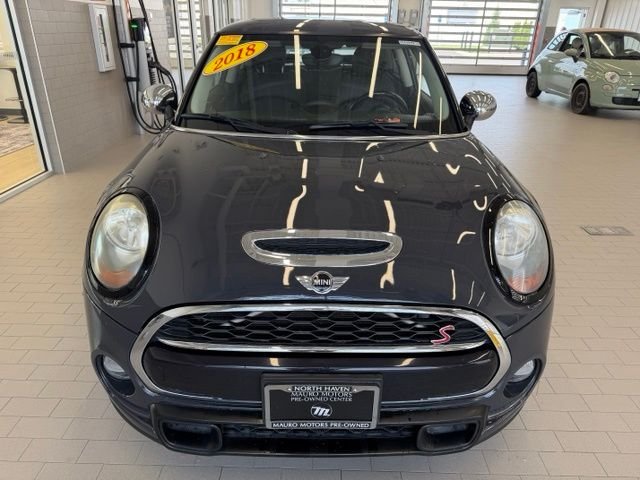 Used 2018 Gray MINI Base image 2