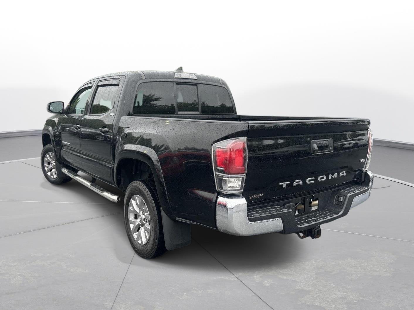 Used 2017 Black Toyota SR5 image 8