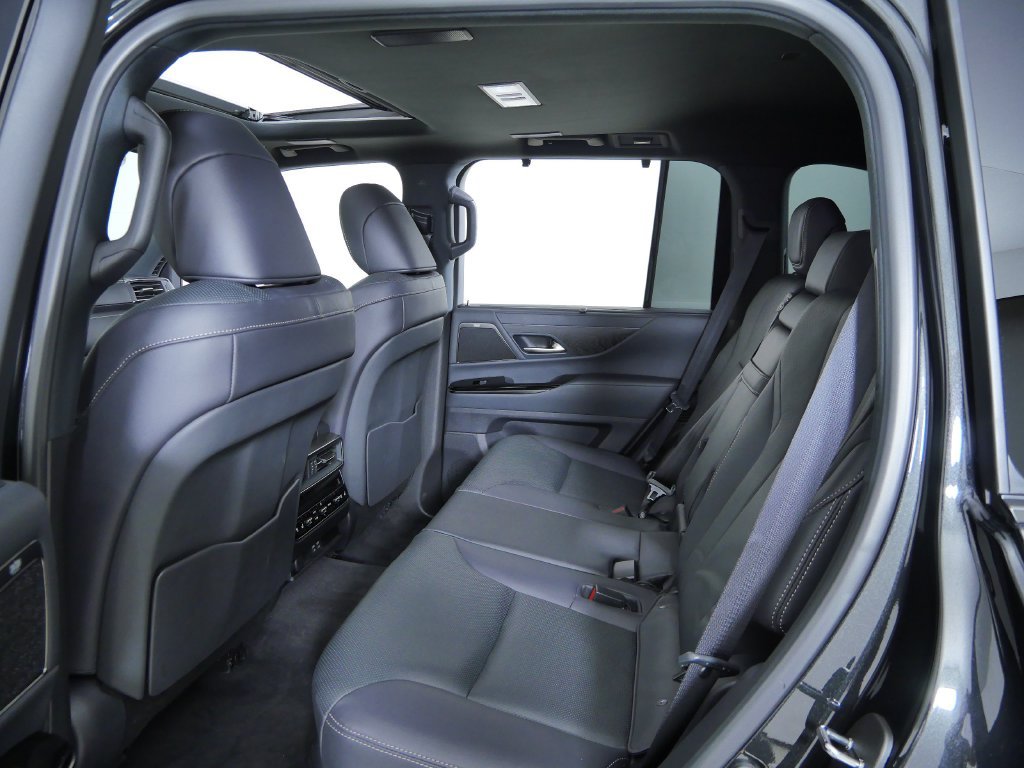 Used 2025 Black Lexus 600 Luxury image 28