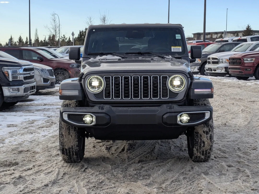New 2026 Grey Jeep Sahara - - 4x4 - McKinley Leather - Body-Color Top - Alpine Audio - Remote Start & More! image 3
