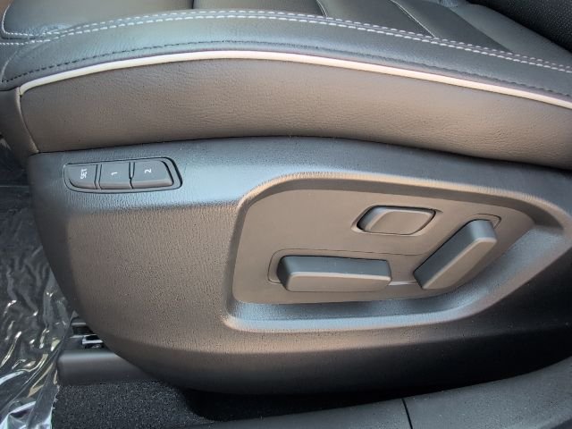2025 Mazda CX-5 S Preferred package - Photo 14
