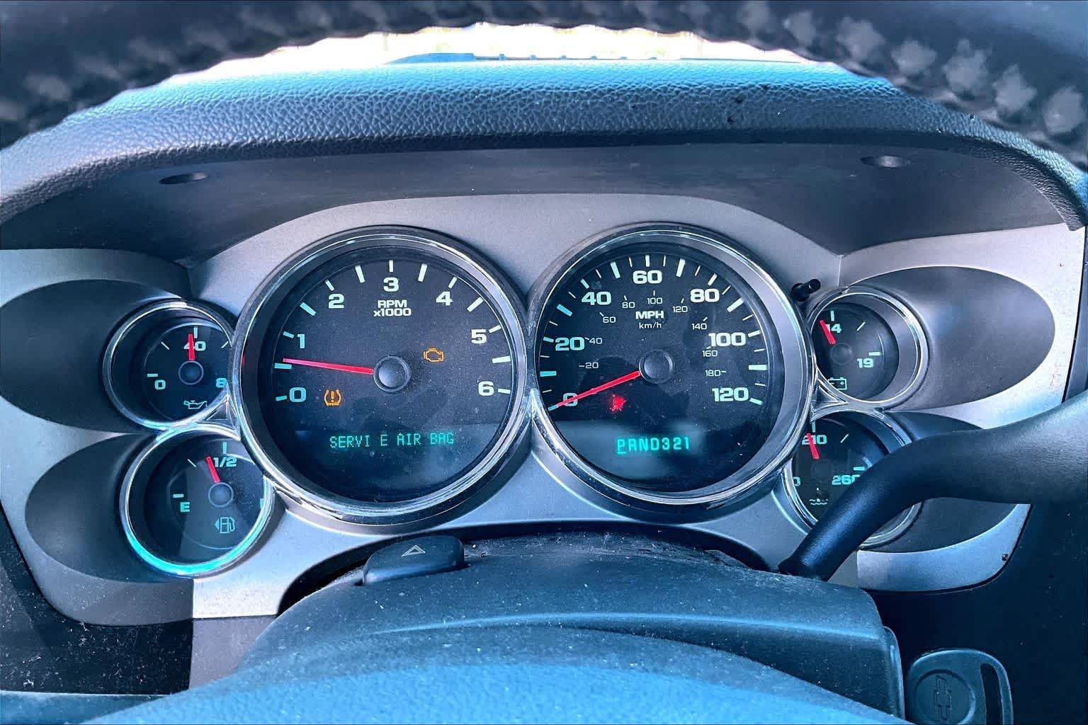 Used 2009 Graystone Metallic Chevrolet LT image 17