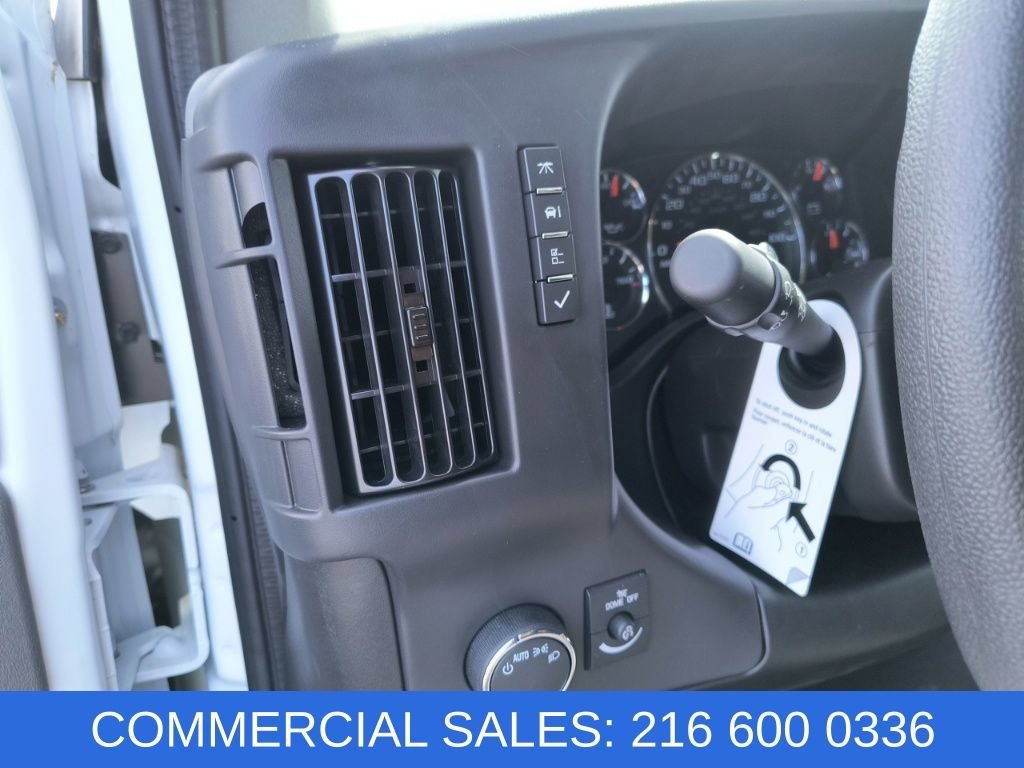 2025 Chevrolet Express Cargo Work Van - Photo 22