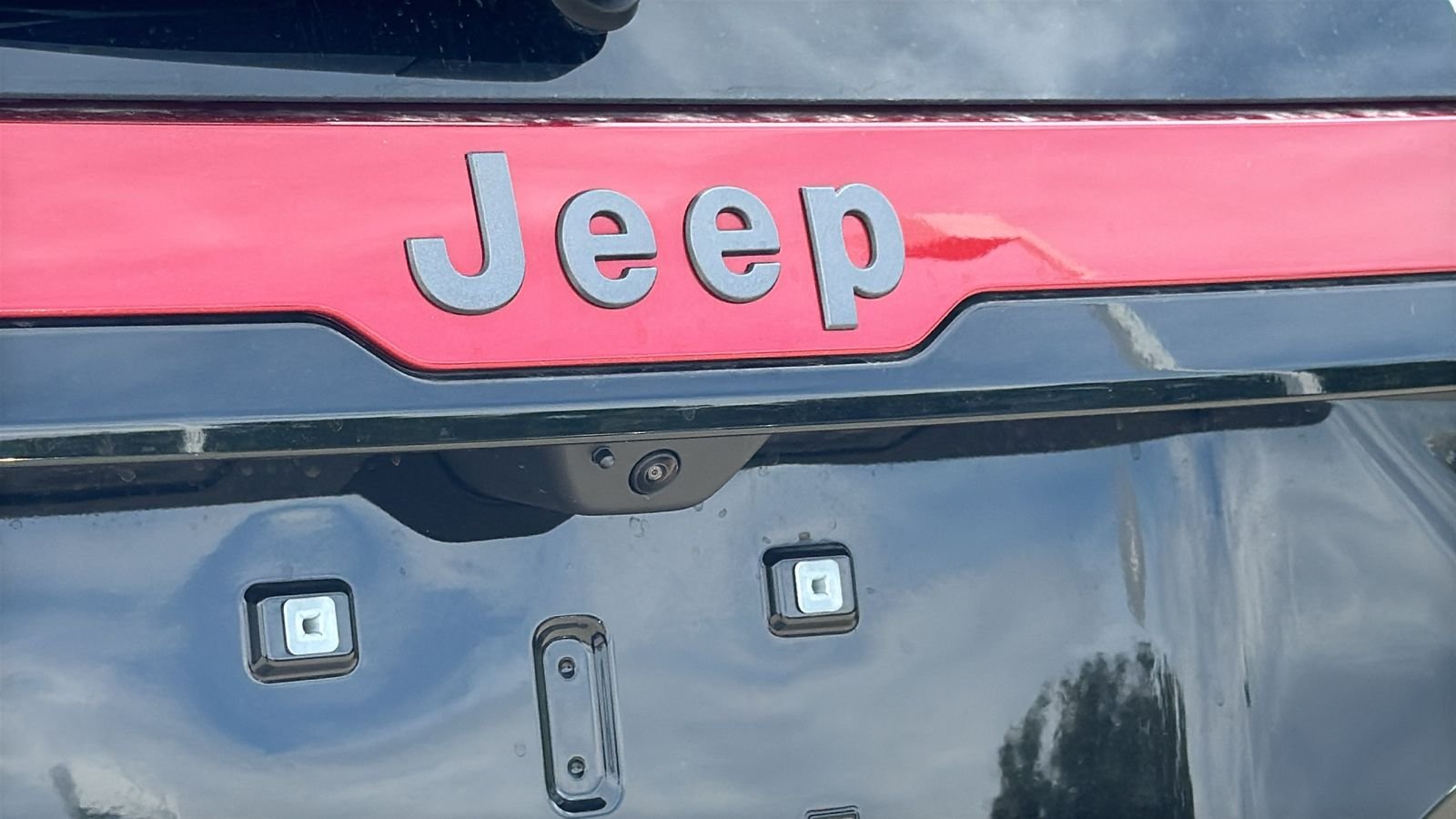 New 2026 Red Hot Pearl-Coat Exterior Paint Jeep Overland image 11