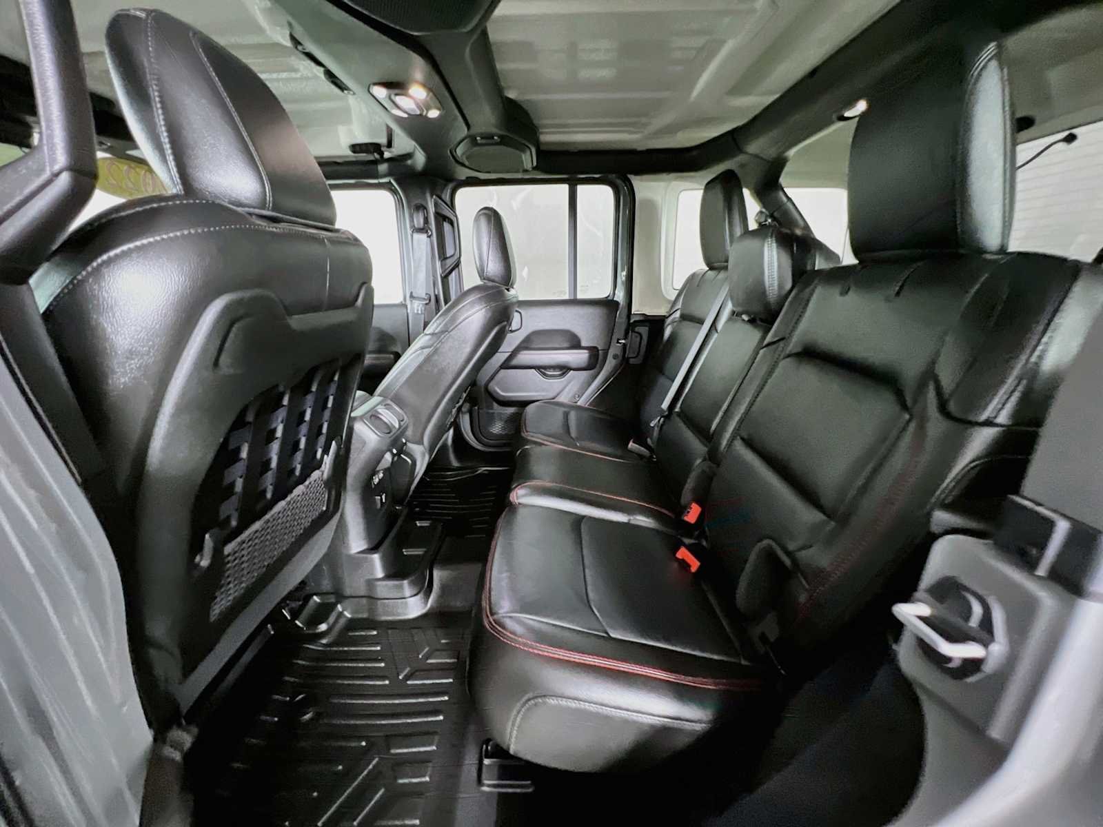 Used 2022 Sting-Gray Clearcoat Jeep Unlimited Rubicon image 25