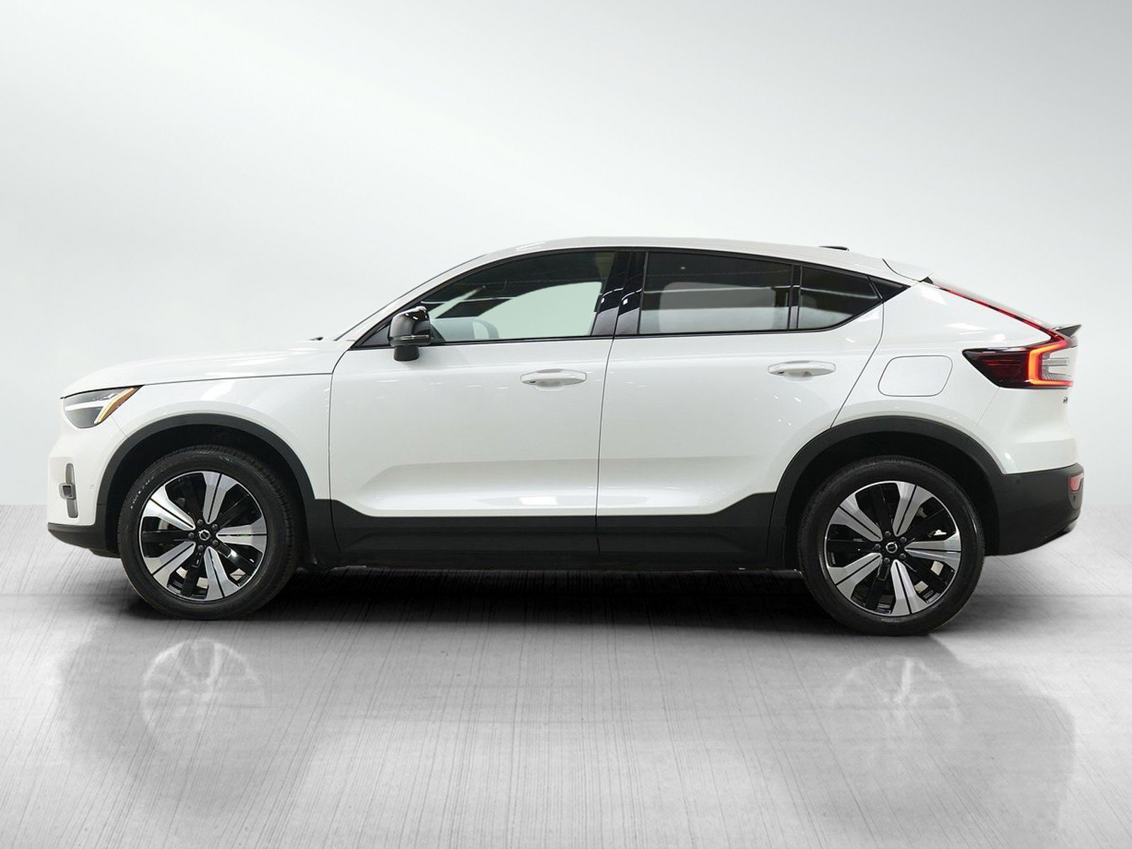 Used 2023 Volvo C40 Plus with VIN YV4ED3GL1P2065883 for sale in Burnsville, Minnesota