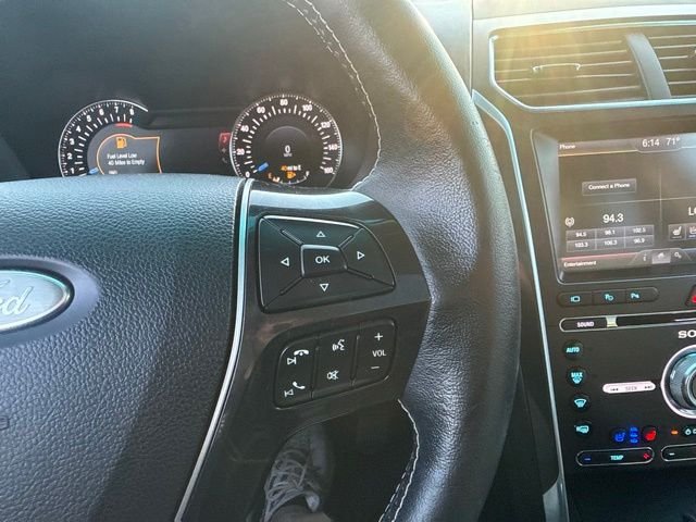 Used 2016 Black Ford Platinum image 26