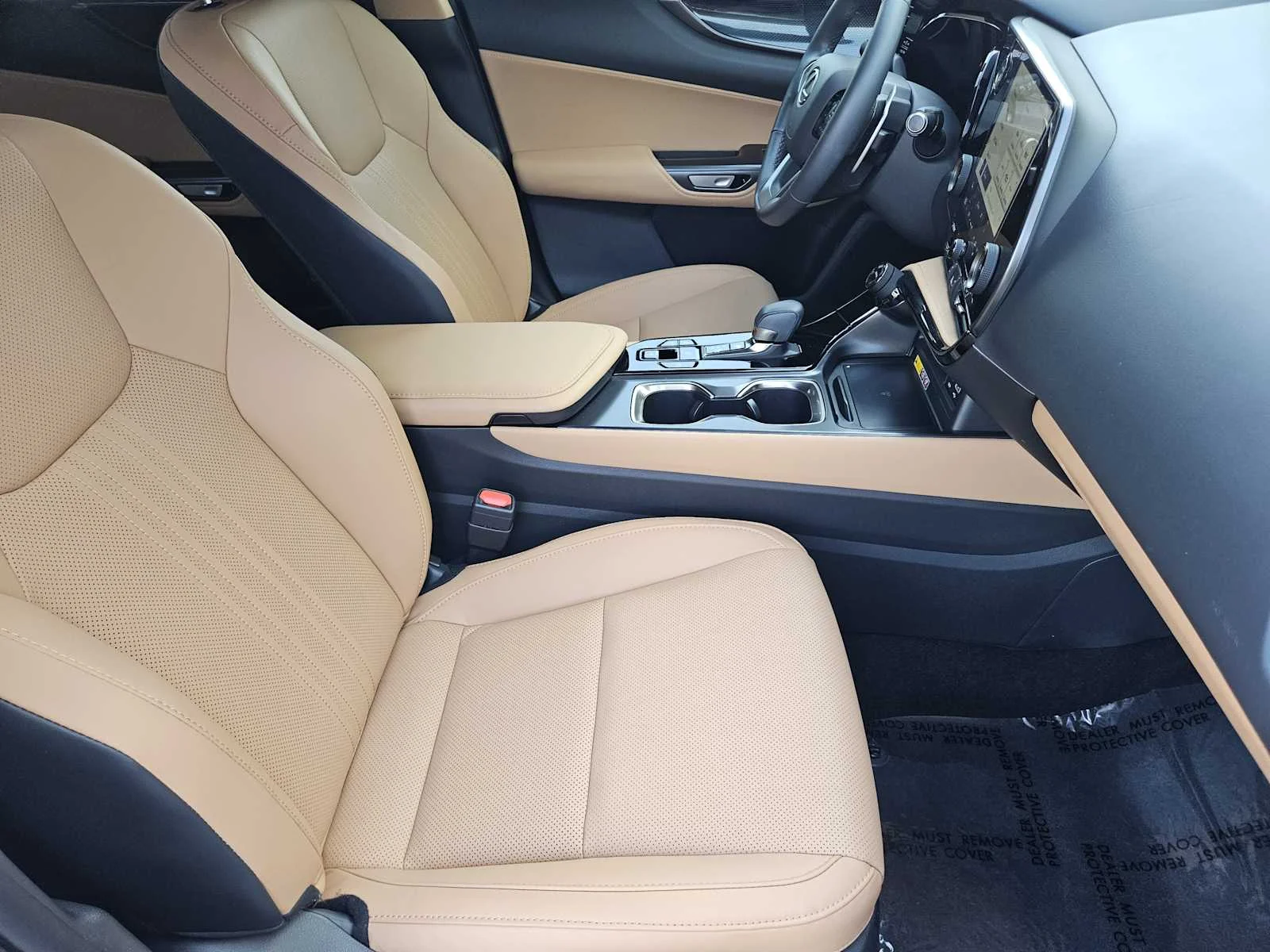 Certified Used 2025 Eminent White Pearl Lexus  image 9