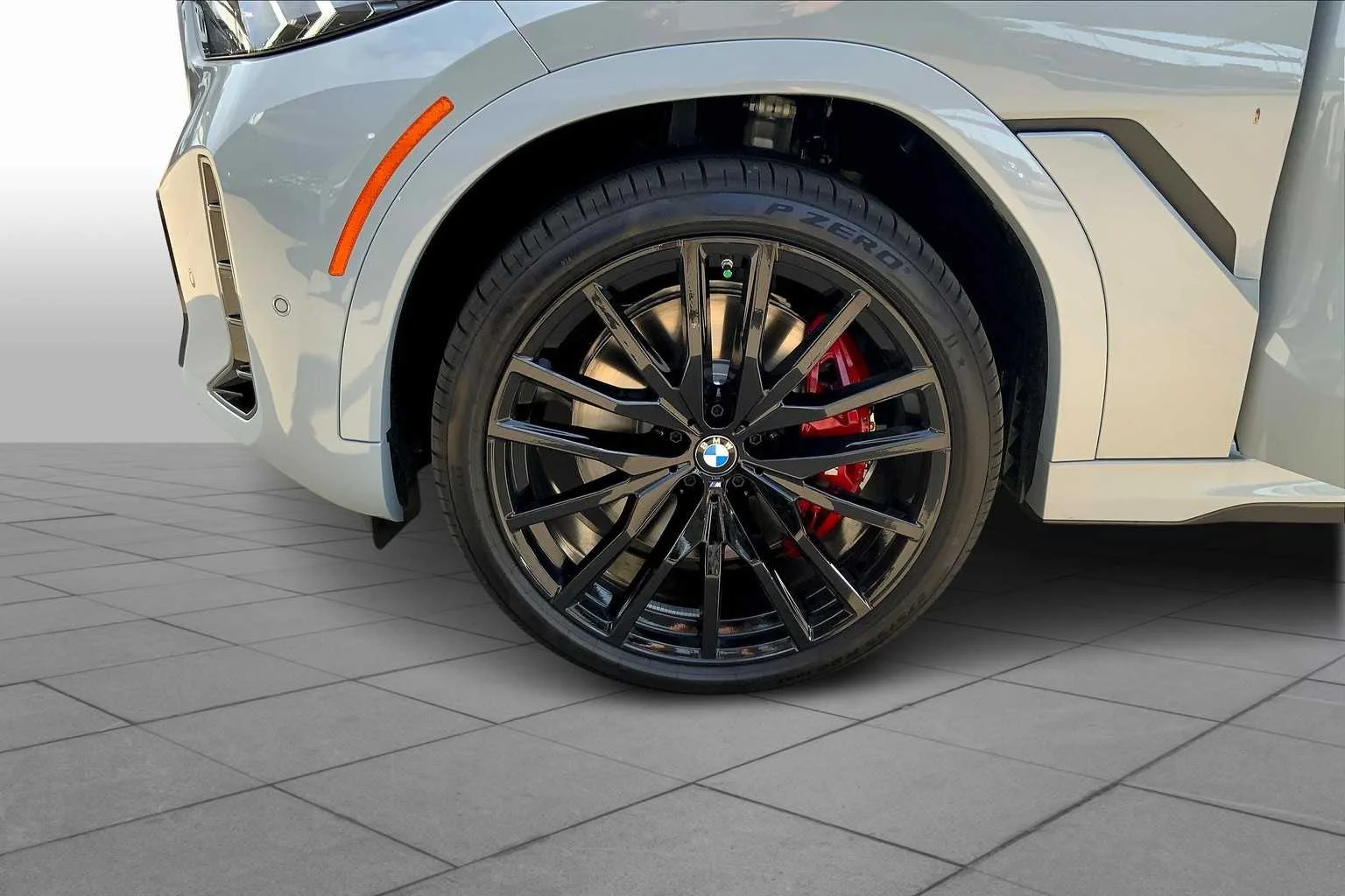 2026 BMW X6 M60i - Photo 12